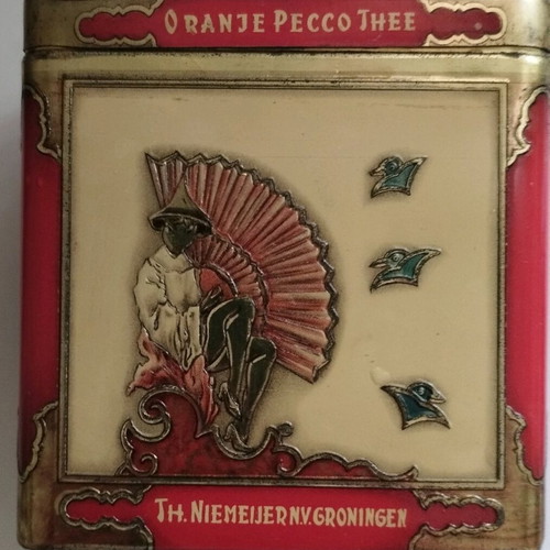 Niemeyer vintage tea tin used, embossed scenes, tin material