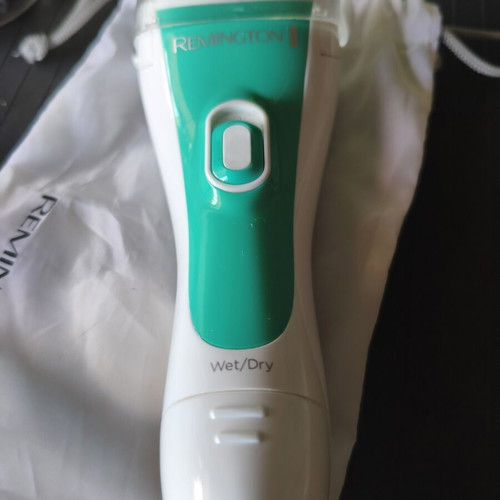Remington women's shaver, wet and dry use