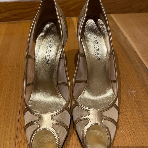 Dolce & Gabbana peep toe gold heels like new, size 39