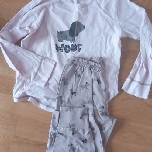 Pajamas for girl 9 years like new