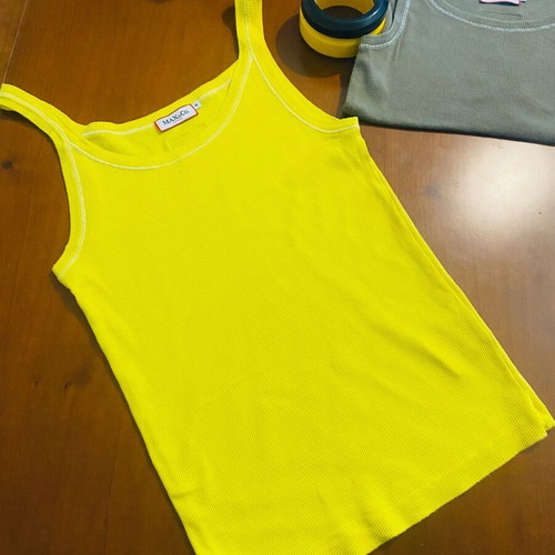 Max&Co ribbed top like new, yellow, size M