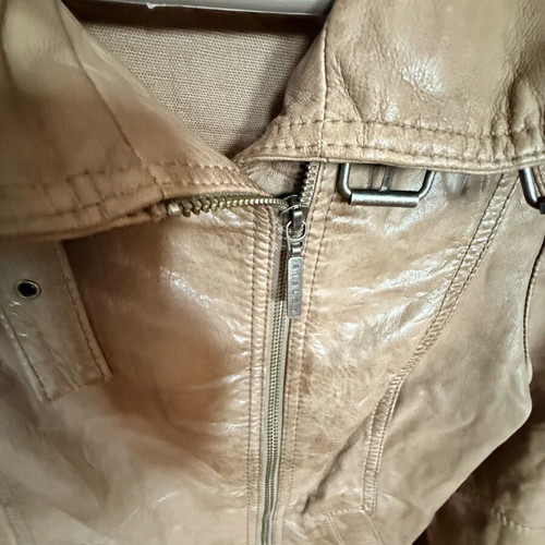 Sisley leather jacket beige like new, size M