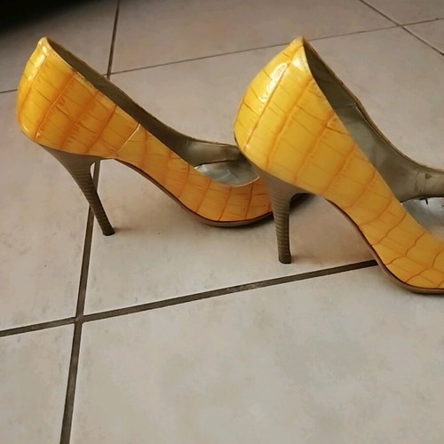 Zelios Collection peep toe heels like new, yellow with orange details, size 36