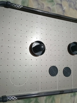 Air hockey ελαφρώς μεταχειρισμένο, παίρνει 3 μπαταρίες ΑΑ