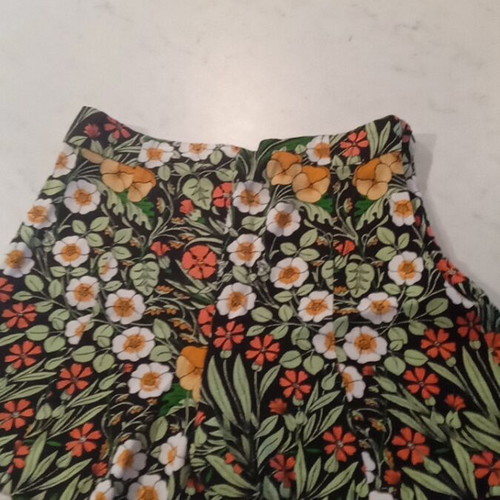 Zara women's floral shorts like new, multicolored, size S