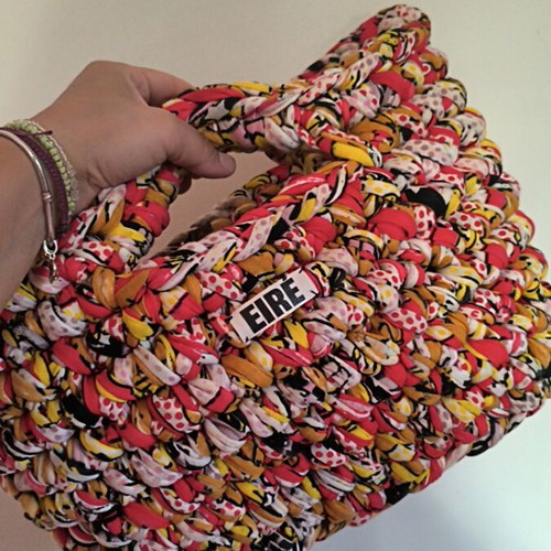 Knitted handbag like new, medium size, multicolor