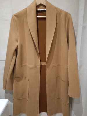 Zara suede coat used, size small, tan color