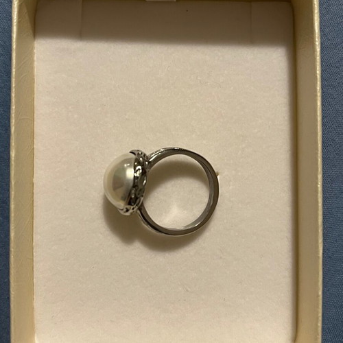 Ring with natural pearl new, size 50-51, white and silver