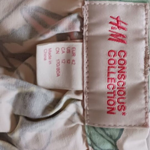 Mini skirt H&M like new with floral pattern, multicolor, size XL