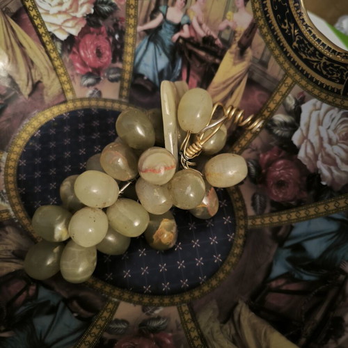 Vintage marble onyx grape cluster used, 1970s