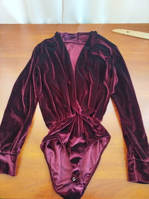 Velvet bodysuit top with shoulder pads and deep neckline like new