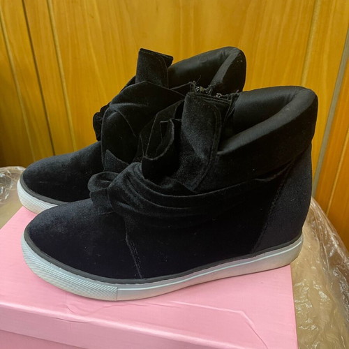 Pink Woman velvet ankle boots size 39 like new