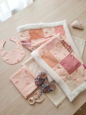 Handmade baby set with blanket, bib, shoes and wooden ears decoration