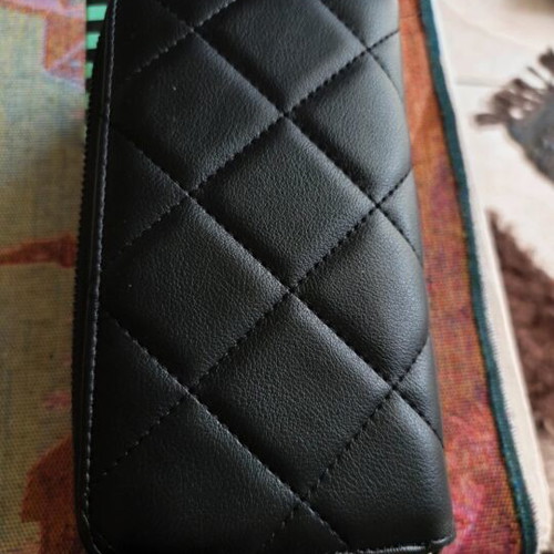 Women's large quilted wallet with star, black, new