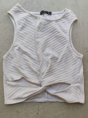 Bershka λευκό crop top σαν καινούργιο, μέγεθος L