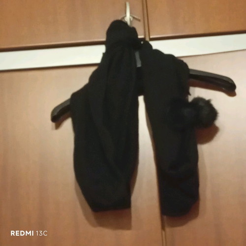 Scarf like new, black