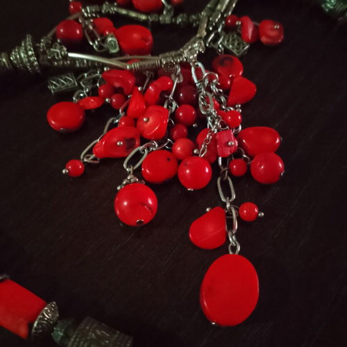 Natural coral vintage necklace like new, length 51 cm