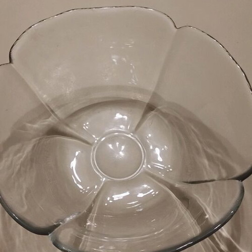 Glass bowl with design like new, 29 cm diameter
