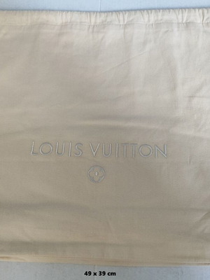 Louis Vuitton Capucines θήκη προστασίας και αποθήκευσης, 49 x 39 εκ.