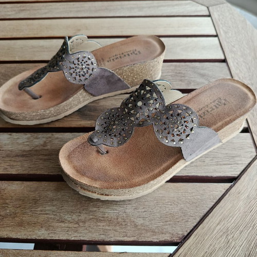 Patrizia Boutique leather sandals used, size 37, beige and brown