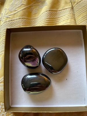 Semi-precious stones new, pack of 3, likely agate