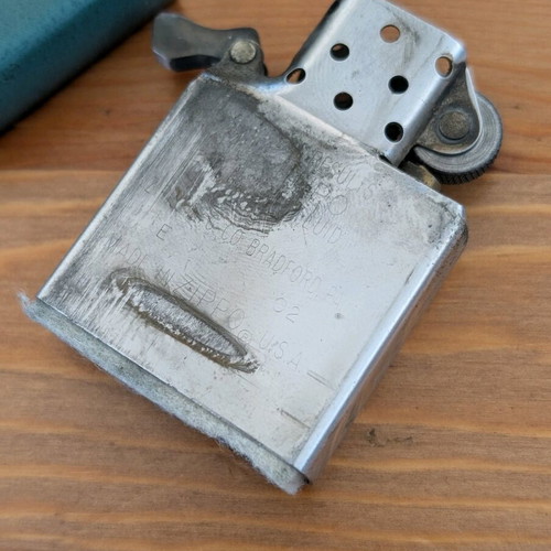 Zippo Guy Harvey 2002 lighter in very good condition