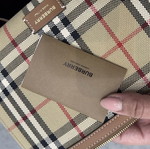 Burberry bag with classic pattern like new