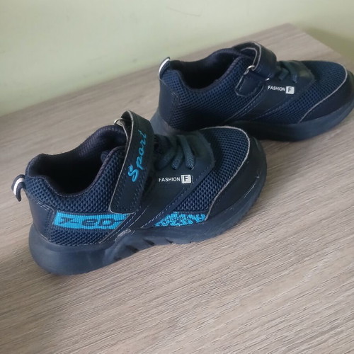 Athletic shoes like new, size 28, blue