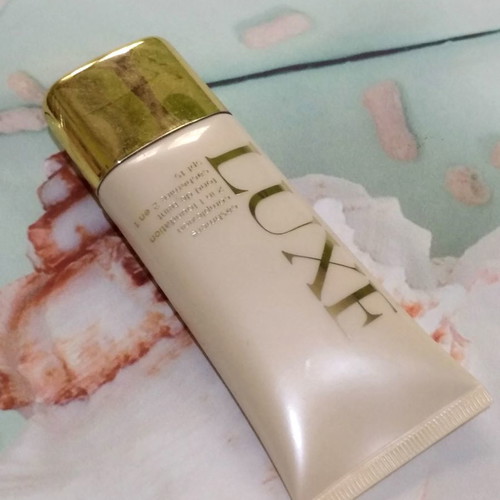 Avon Luxe Cashmere 2-in-1 foundation with SPF 15 new 30ml
