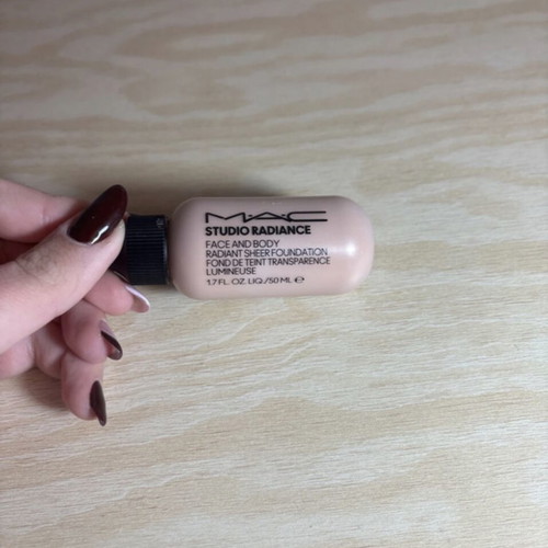 MAC Make up new in shade W3