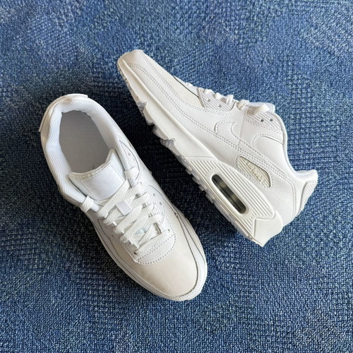 Nike Air Max 90 (GS) women's sneakers new, size 39