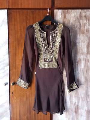 Boho-chic kaftan dress with handmade embroidery, like new, brown and gold