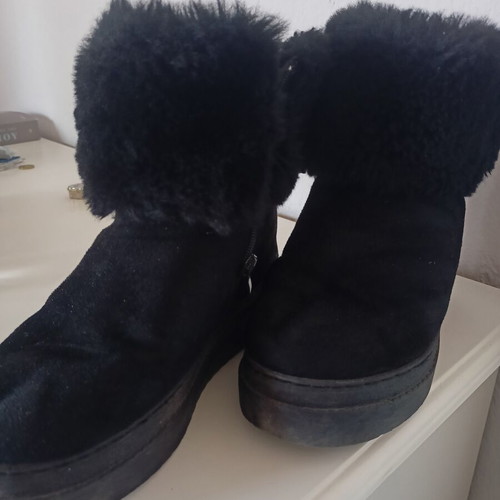 Fur women's ankle boots with bow, used, size 36, black