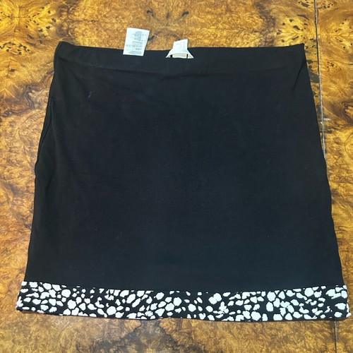 Reversible skirt H&M like new, black and white