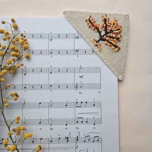 Handmade embroidered corner bookmark new