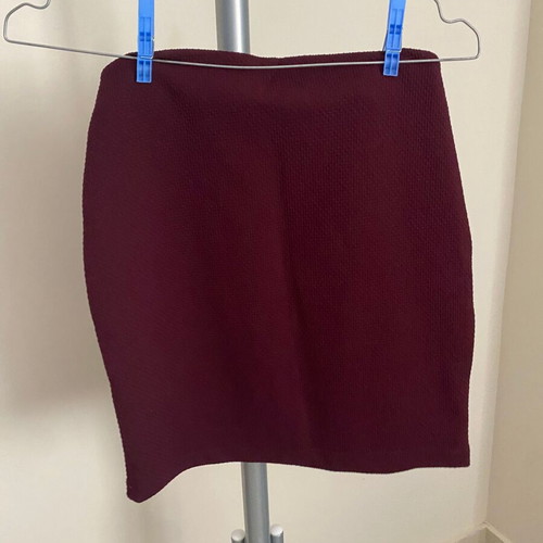 Burgundy bodycon mini skirt Pink Woman size M like new