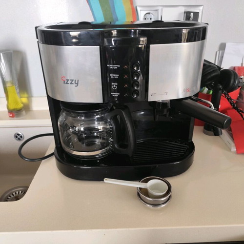Izzy Maestro coffee maker used