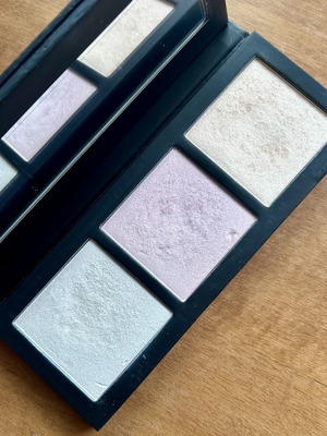 Mac παλέτα highlighter σαν καινούργιο με 3 αποχρώσεις ροζ χρυσό λευκό