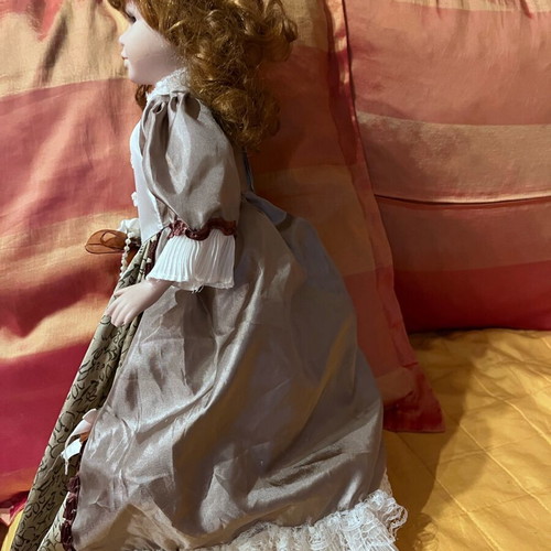 Porcelain doll vintage with detailed dress, 40cm