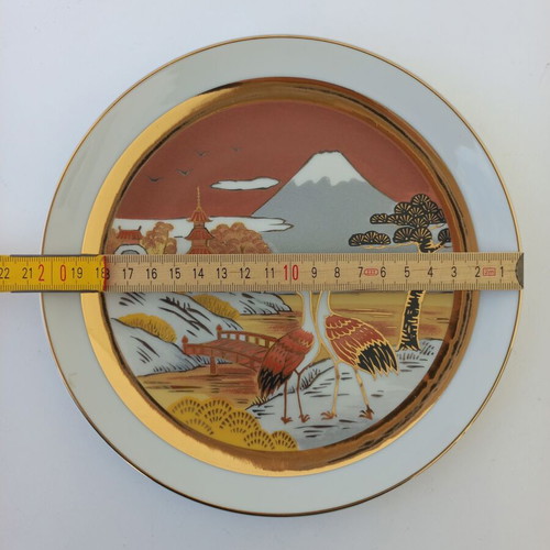 Porcelain Japanese plate used with gold details