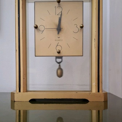 Vintage quartz table clock with pendulum used