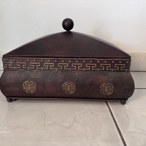 Vintage Asian Decorative Jewelry Box like new