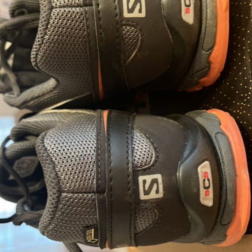 Salomon hiking shoes like new, size 39.5, black orange