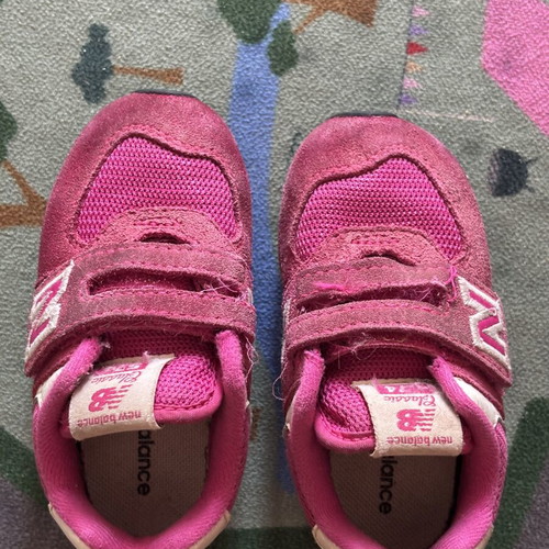 New Balance kids shoes used, pink EU 22.5