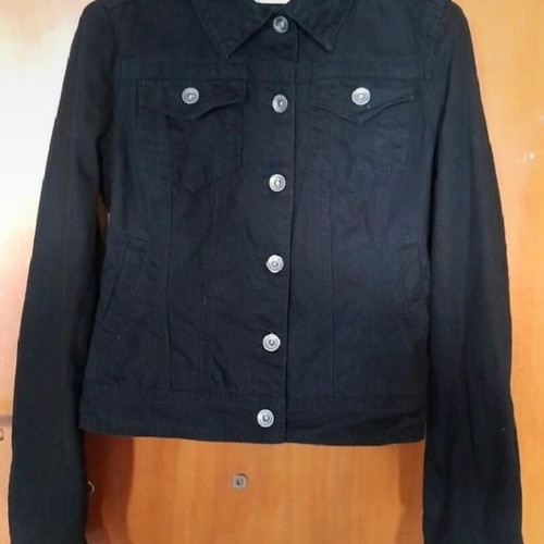 Stradivarius black denim jacket like new, medium fitted