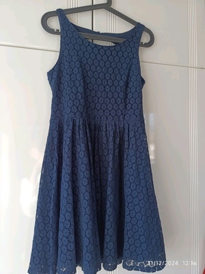 Μπλε δαντελωτό πλισέ φόρεμα S-M – μόνο 1 φορά φορεμένο!