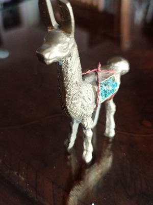 Vintage brass llama figurine from 1960 like new