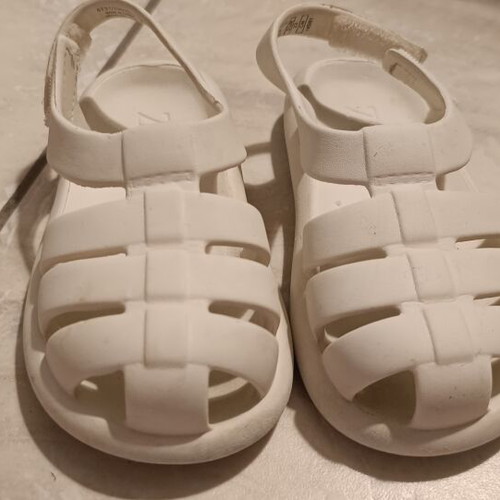 Children's sandals size 23