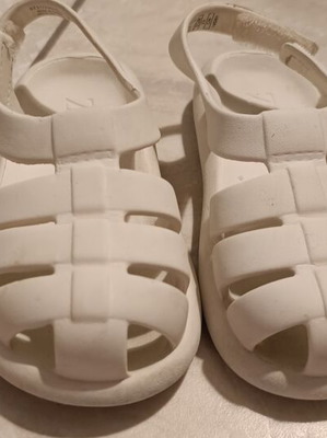 Children's sandals size 23