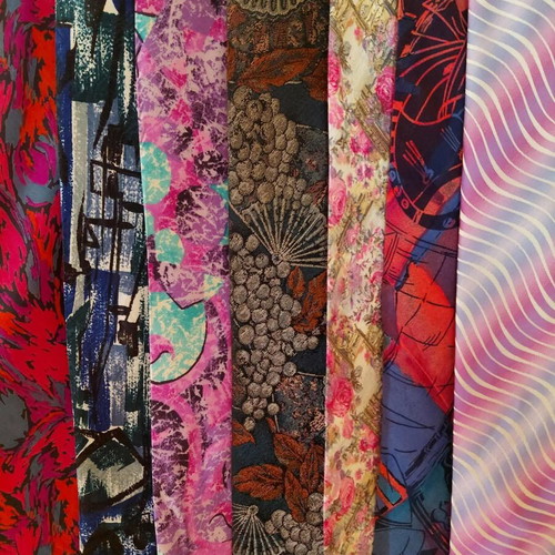 Men's ties vintage set of 7 silk and synthetic like new